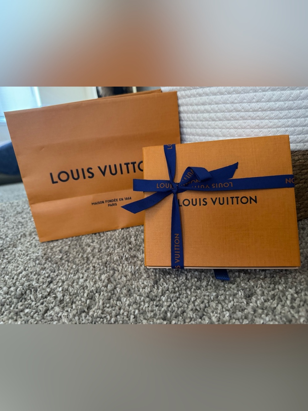 Louis Vuitton Juliette Wallet in Reverse Monogram - Picture 6 of 13